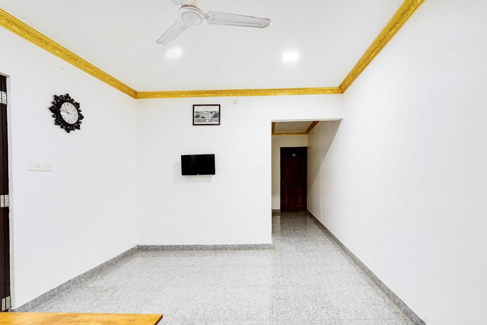 Super Hotel O White Town Formerly Seascape Residency 蓬蒂切里 外观 照片