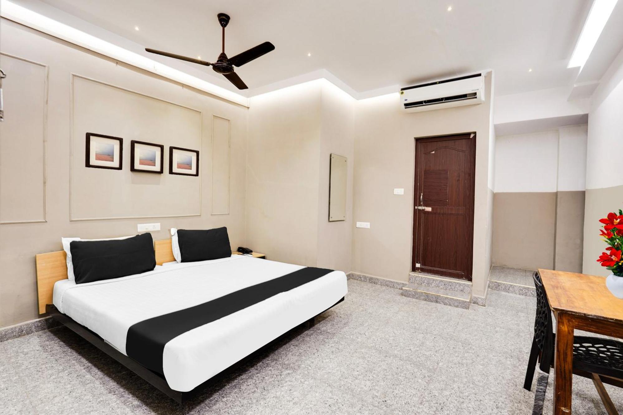 Super Hotel O White Town Formerly Seascape Residency 蓬蒂切里 外观 照片