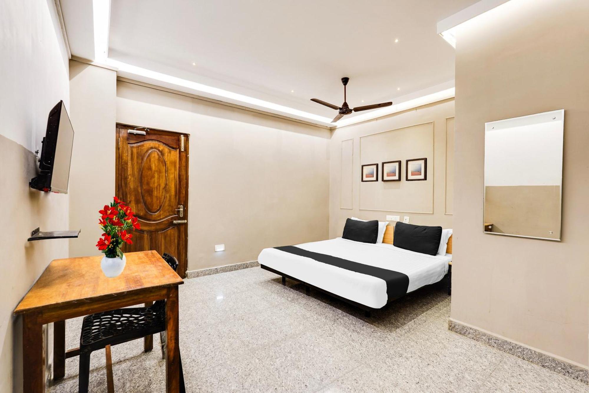 Super Hotel O White Town Formerly Seascape Residency 蓬蒂切里 外观 照片